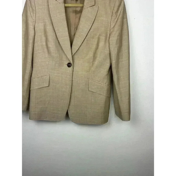 Escada Wool/Silk Camel Blazer Size 42. One Button Close. Work Wear, Luxury - Picture 4 of 6
